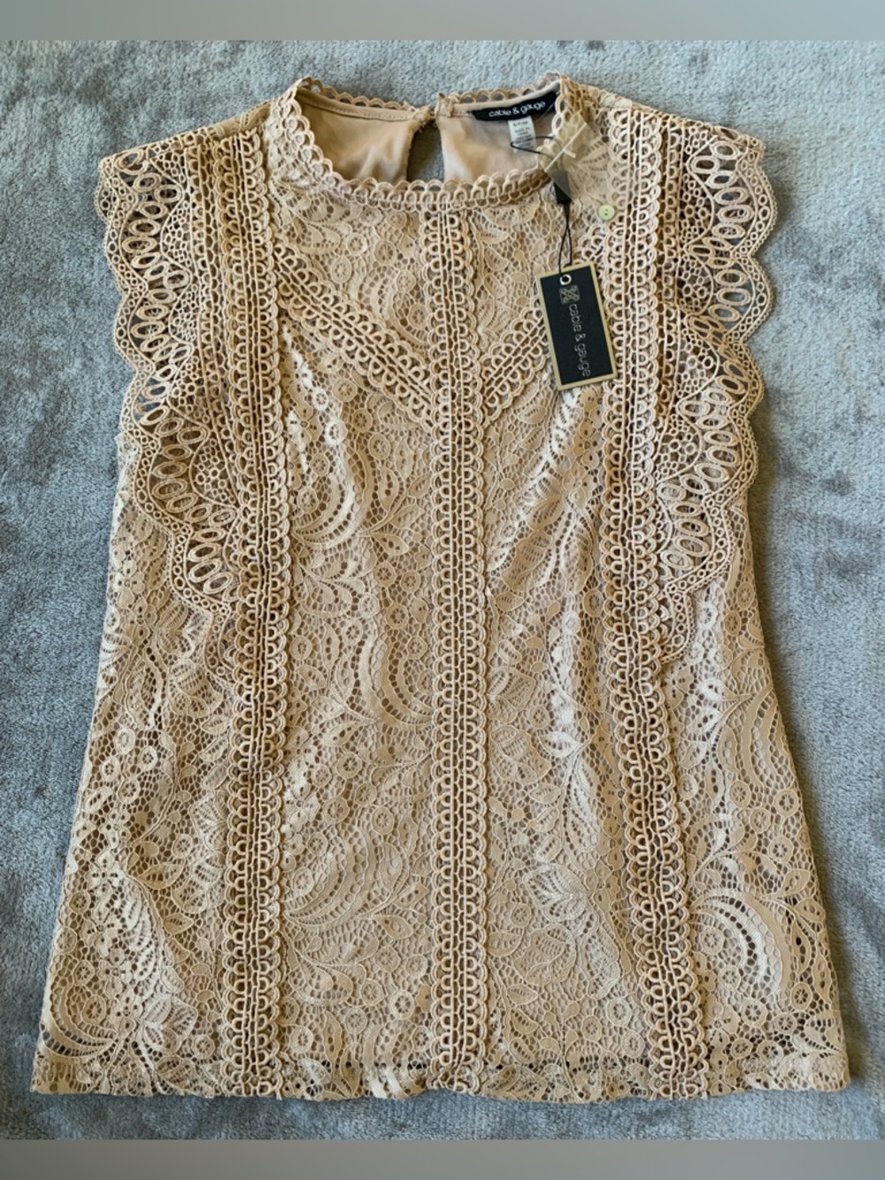 Cable & Gauge Beige Lace Sleeveless Shell Top